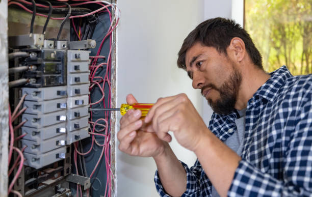 Best Commercial Electrician Services  in St Matthews, KY